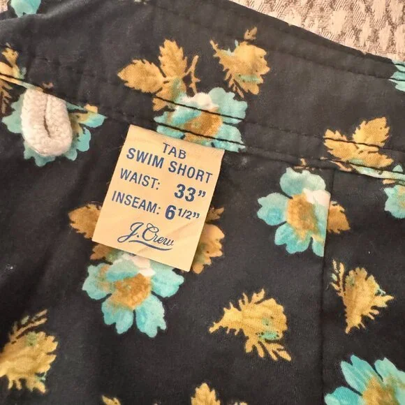 J.Crew 6.5" Tab Swim Short. Never Been Worn/ With Tags Size 33" Black Floral - Picture 6 of 7
